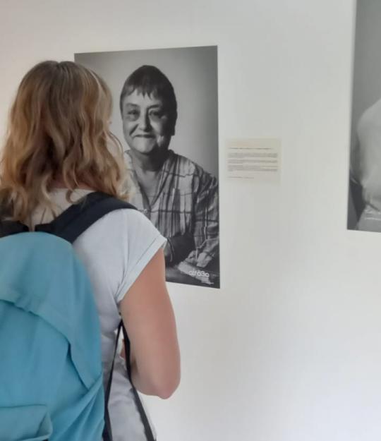 Vernissage exposition portraits de résidents semaine nationale des pensions de famille Alfa3a 2023